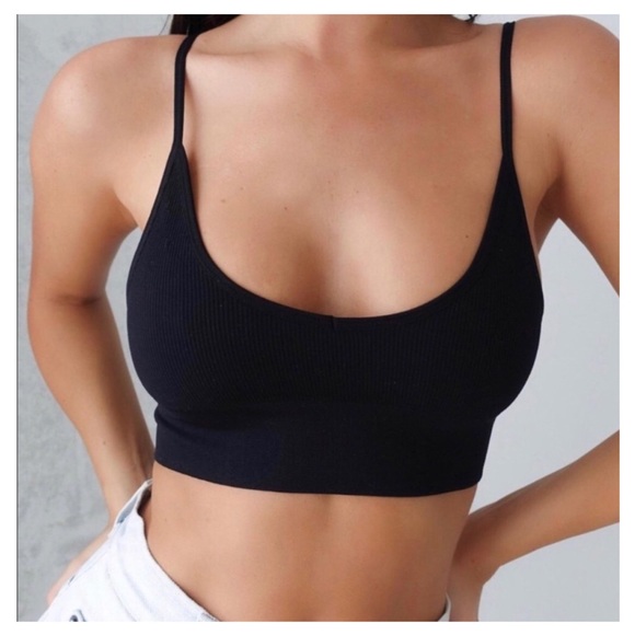 Low Back Seamless Minimalist Bralette - Picture 8 of 11